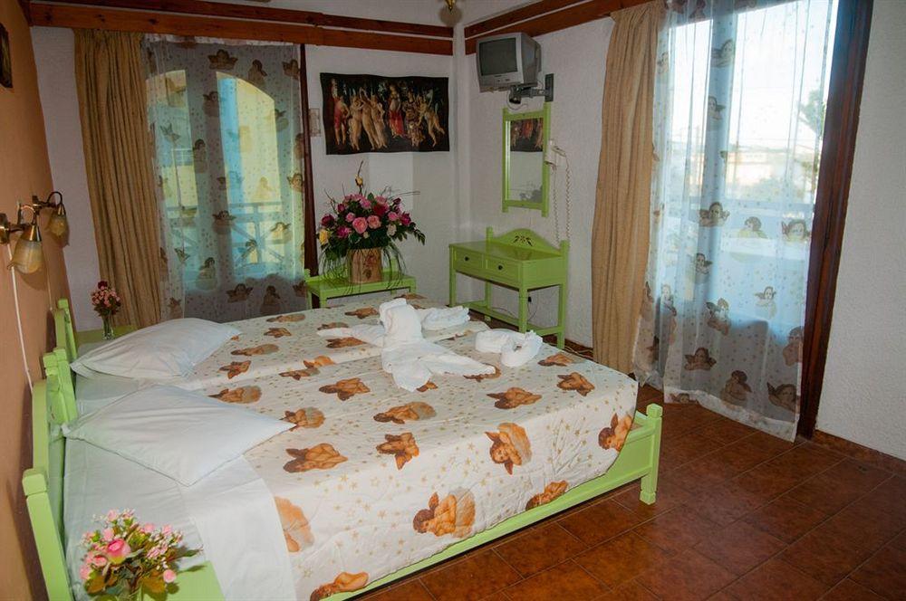 Alkion Hotel Stalós Екстериор снимка