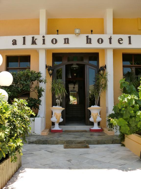 Alkion Hotel Stalós Екстериор снимка